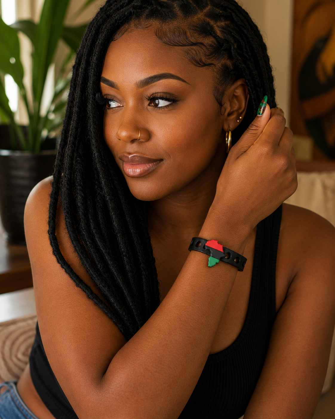 Show your heritage with the Mama Africa Bracelet. Features a bold Africa-shaped charm, Pan-African colors, adjustable fit, and everyday comfort.