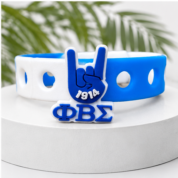 💙 Stylish blue-and-white ΦΒΣ-inspired silicone bracelet featuring a bold hand sign centerpiece. Perfect for Greek life gifts, probate season, and everyday brotherhood pride.