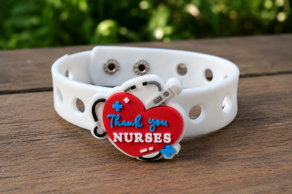 ❤️ Nurse appreciation bracelet featuring a heartfelt medical-themed charm and adjustable band. Perfect gift 🎁 for nurses and healthcare workers.