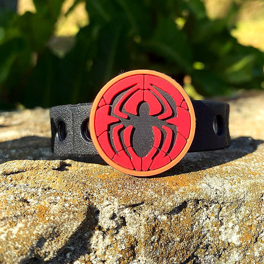 🕷️ Bold black and red superhero-inspired bracelet with an adjustable band. Perfect for kids, gifts 🎁, parties 🎉, and everyday style.